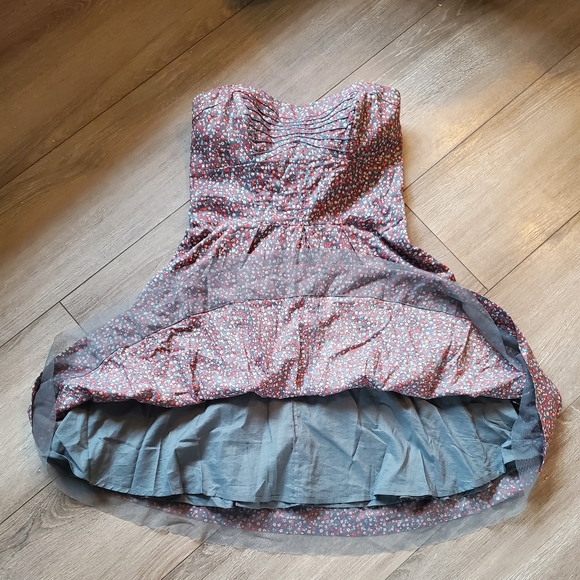 American Eagle Strapless Floral Dress, Size 4 - Picture 7 of 9